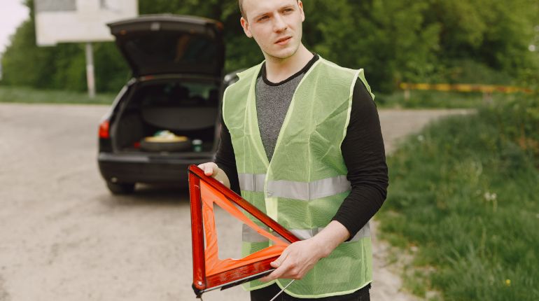 Car Roadside Assistance Service in Abu Dhabi